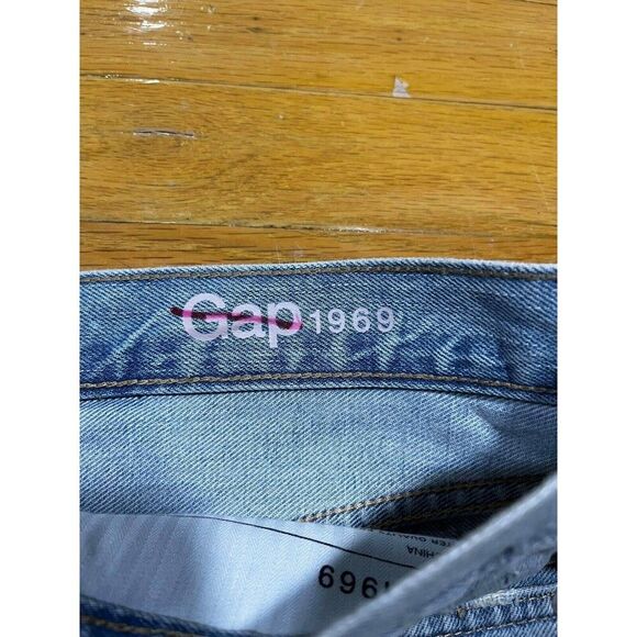 Gap 1969 Shorts Women's Size 31 Slim Denim Light Wash Distressed Patches Concert - Picture 3 of 9